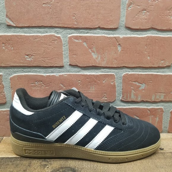 harga adidas busenitz